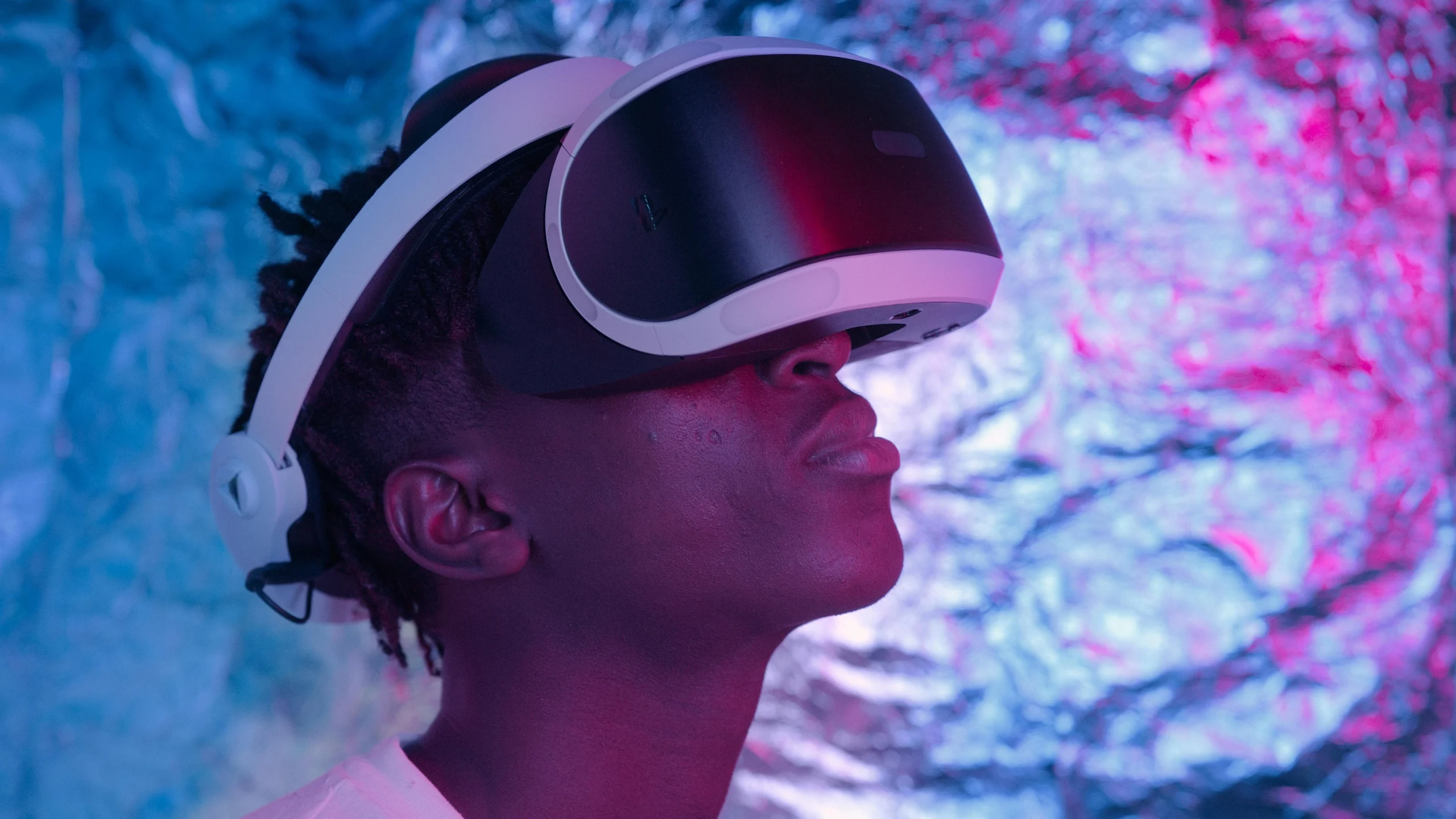 SXR-Pix-18 wb Virtual Reality